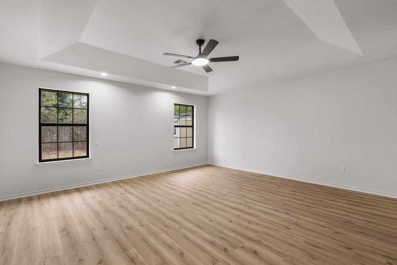 2000 Dan Rowe St #1 - Photo 7 of 10