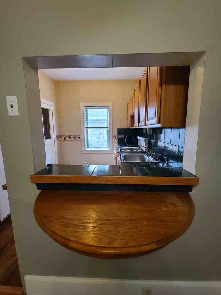 637 W Laurel St #1 - Photo 7 of 15