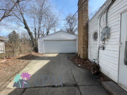 830 Manchester Dr #1 - Photo 2 of 21