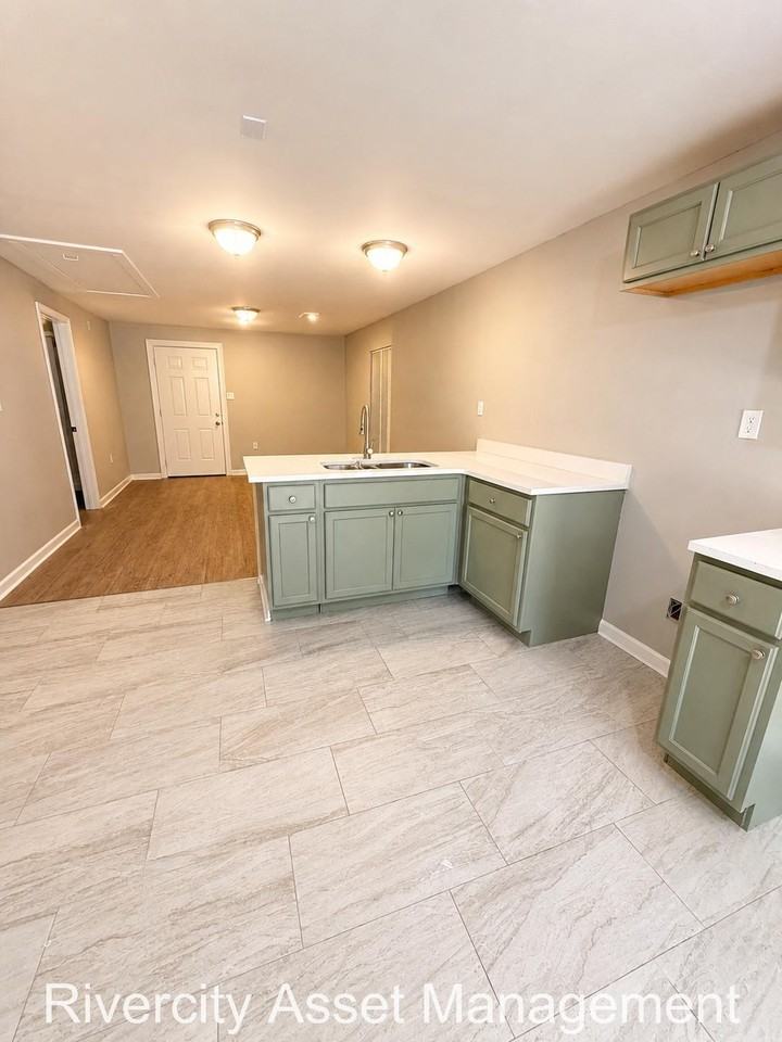 2146 Hunter Ave #1 - Photo 3 of 8