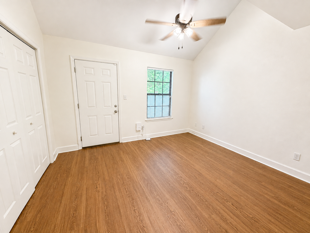 948 S Lipona Rd #1 - Photo 6 of 12