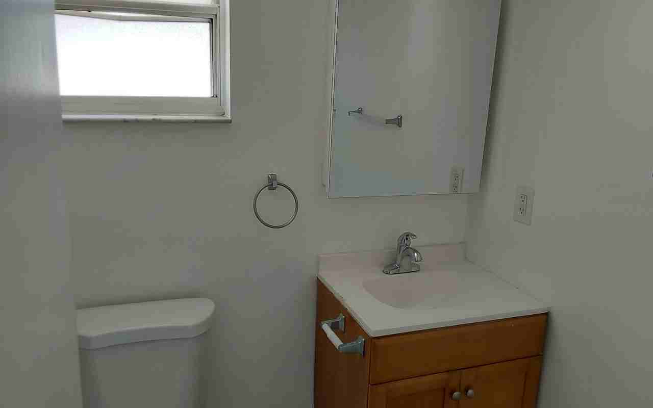 2142 Bradford St #304 - Photo 5 of 6