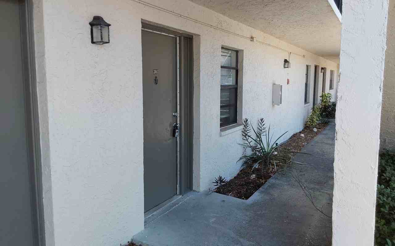 2142 Bradford St #304 - Photo 6 of 6
