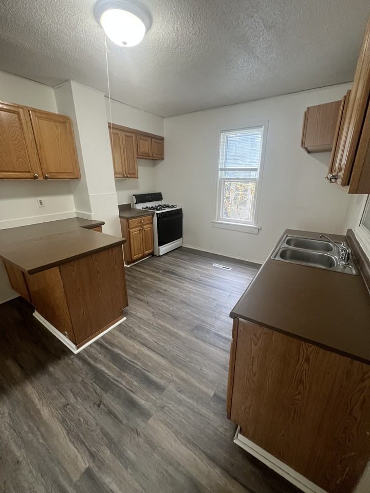 349 Case Ave #1 - Photo 3 of 11