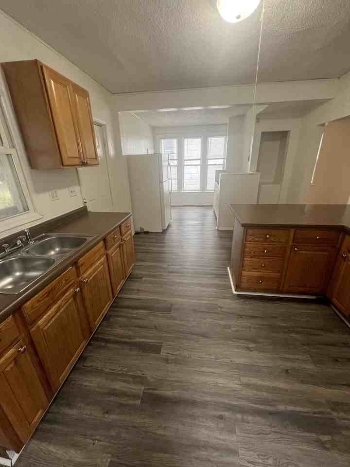 349 Case Ave #1 - Photo 4 of 11