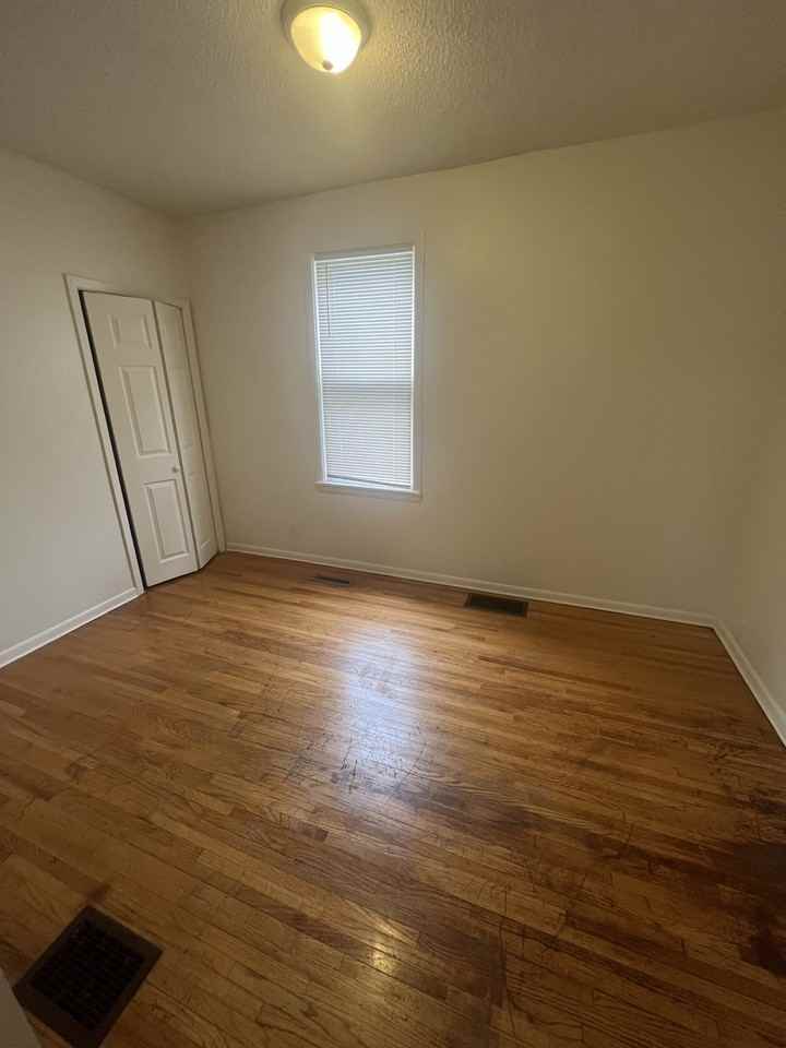 349 Case Ave #1 - Photo 5 of 11