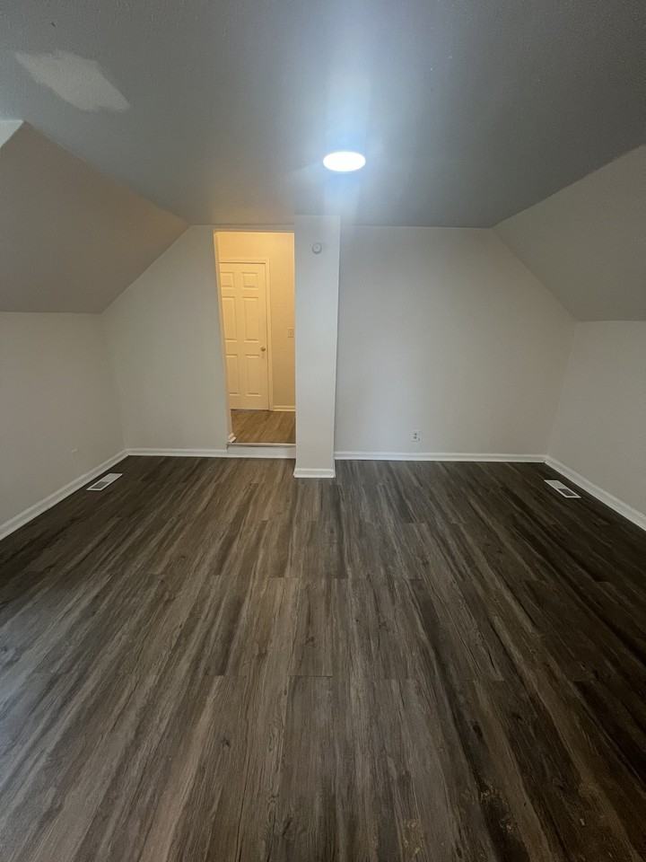 93 Atwater St #1 - Photo 5 of 9