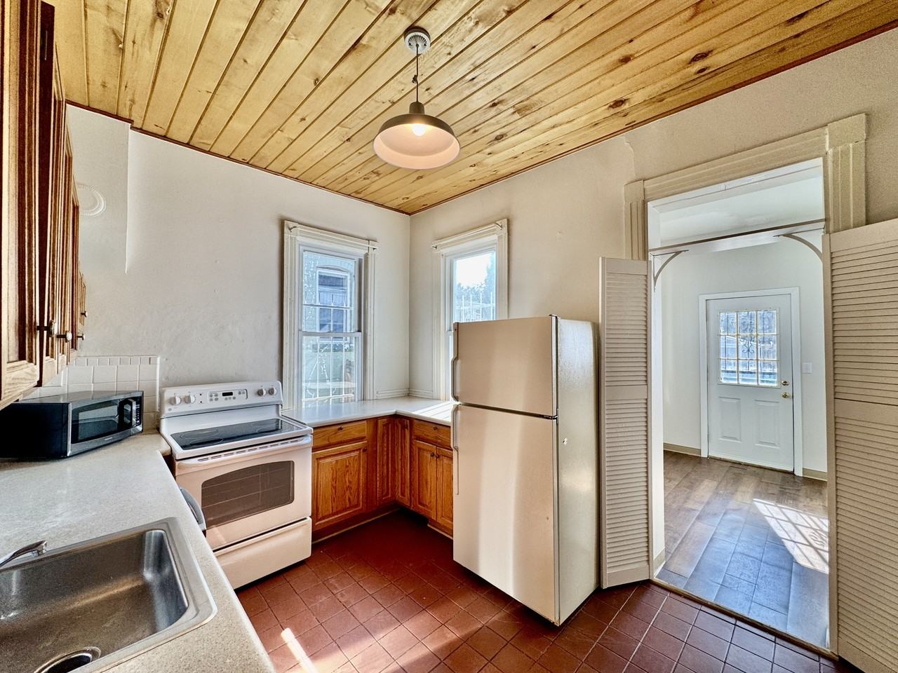 2539 N High St #1 - Photo 7 of 22