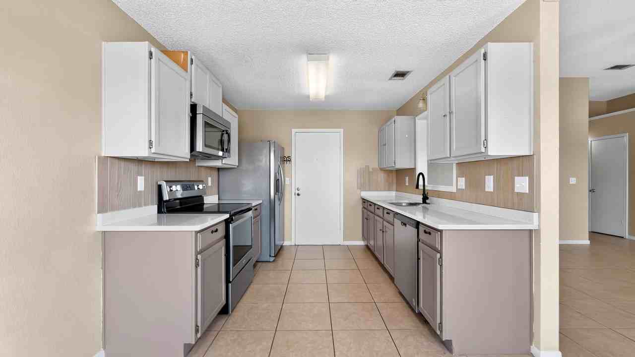 3507 Christie Dr #1 - Photo 5 of 11