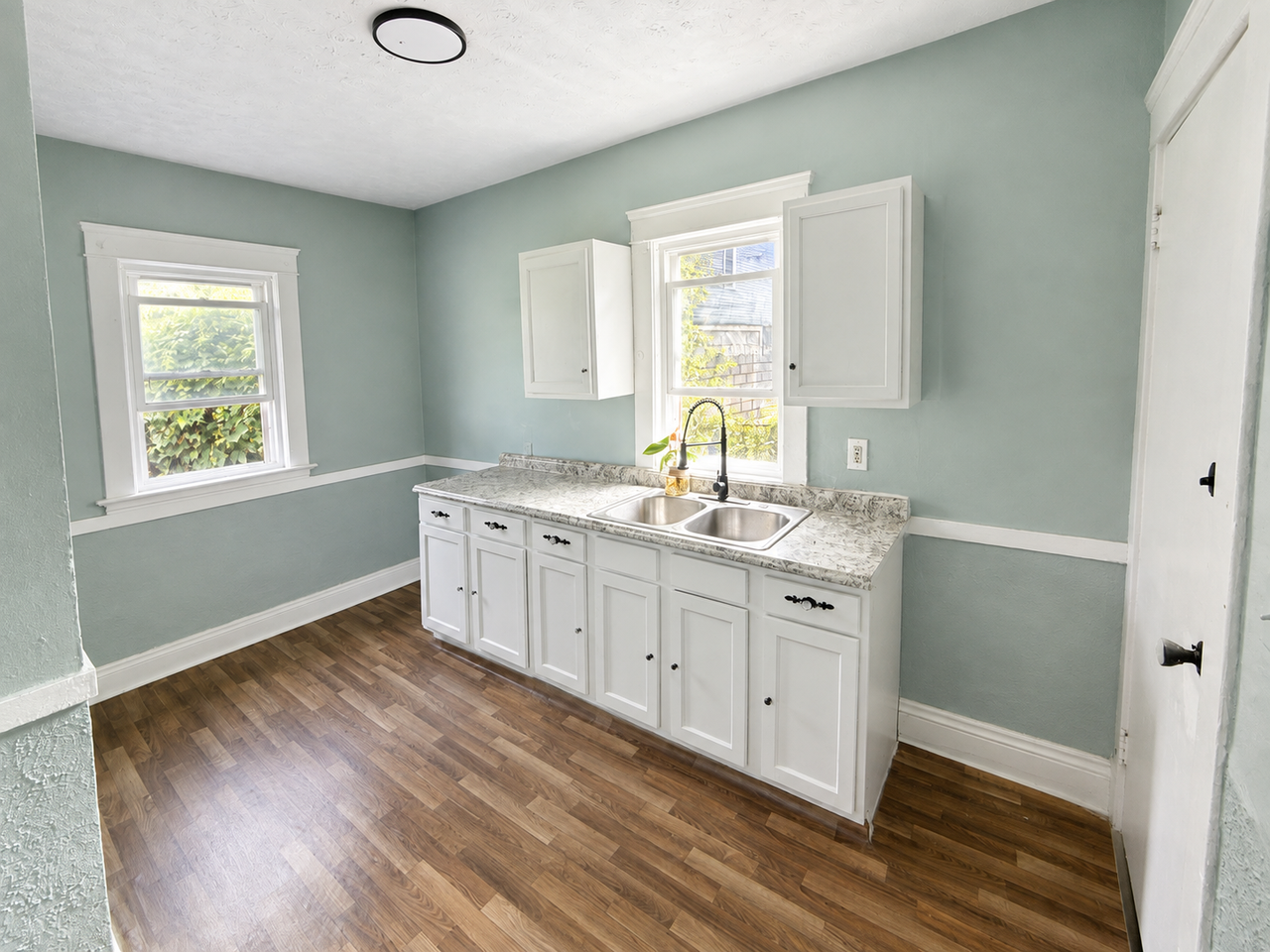 10628 Greenlawn Ave #1 - Photo 3 of 5