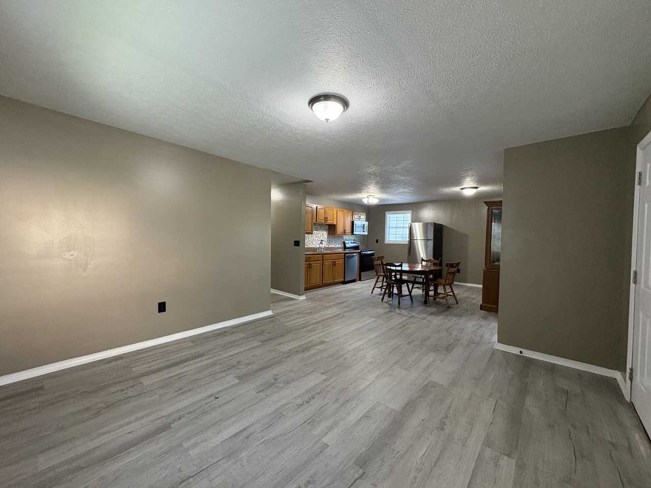 1114 Knight St #1 - Photo 4 of 24