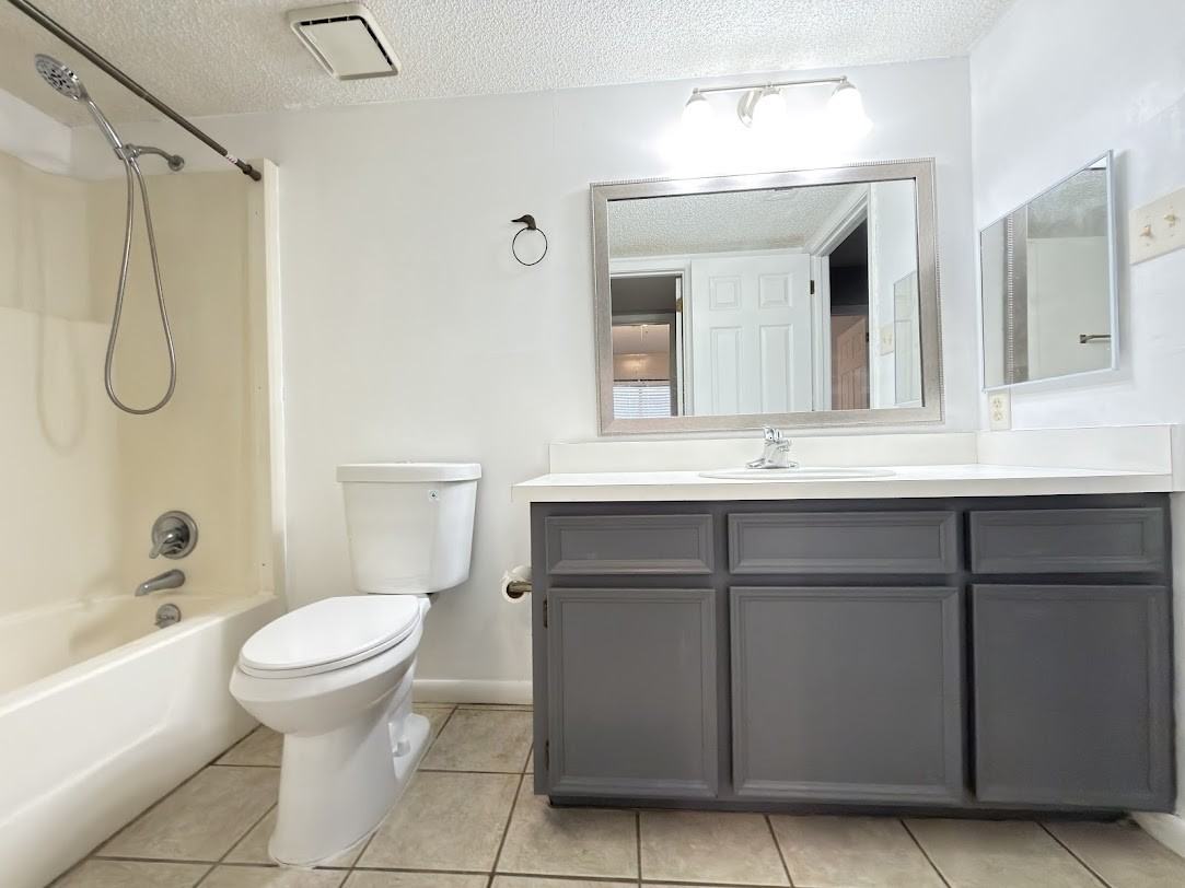 1307 Baytree Dr #D - Photo 5 of 17