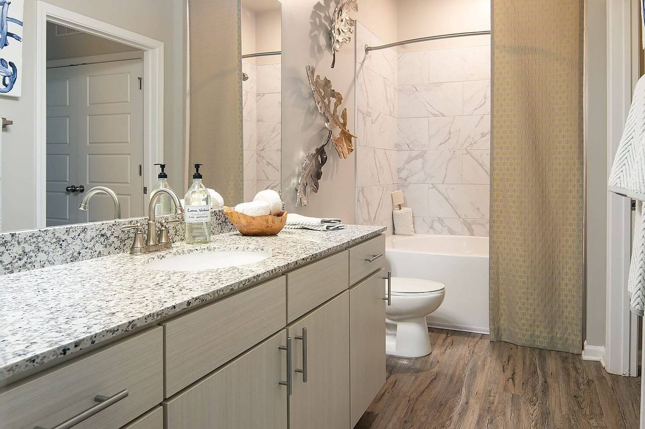 TRAILSIDE VERDAE APARTMENTS - Photo 6 of 44