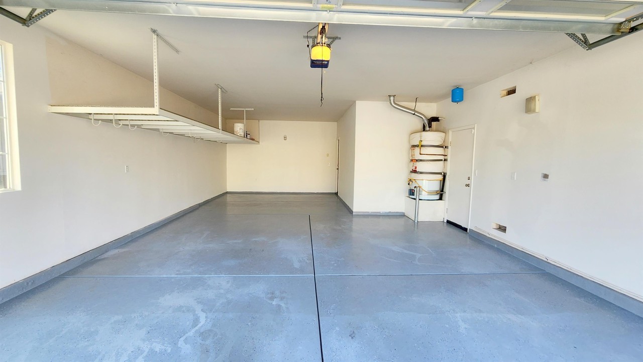 8387 Fall Creek Dr - Photo 2 of 29