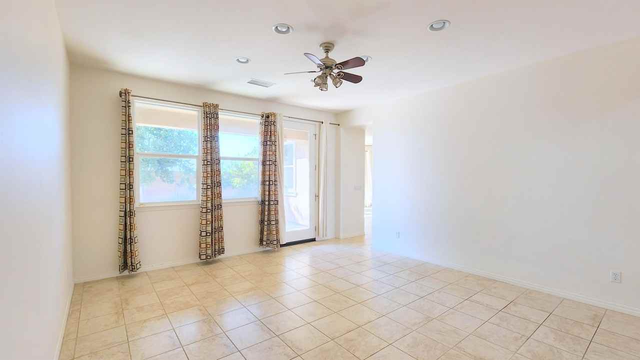 8387 Fall Creek Dr - Photo 4 of 29
