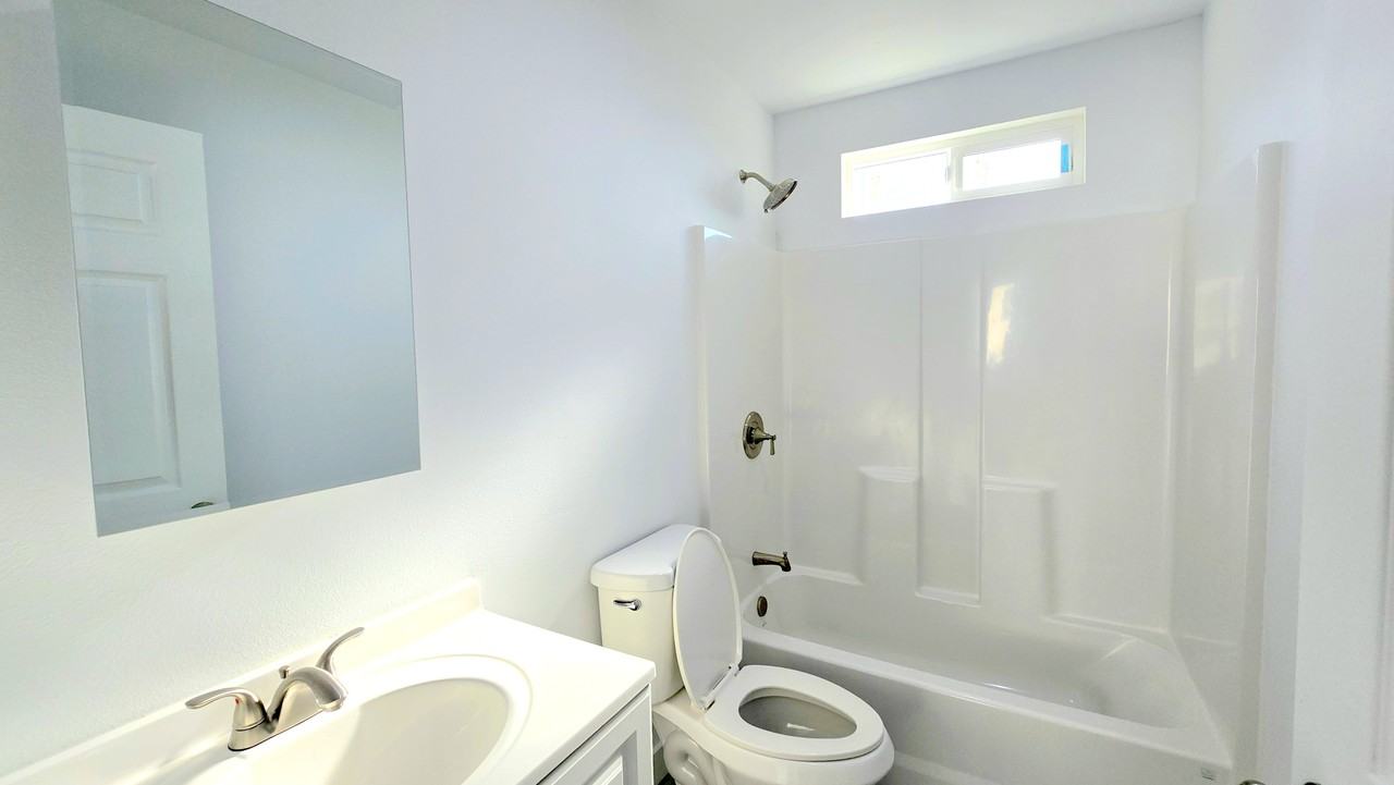 7539 Laurel Ave Fontana Ca #2 - Photo 7 of 14