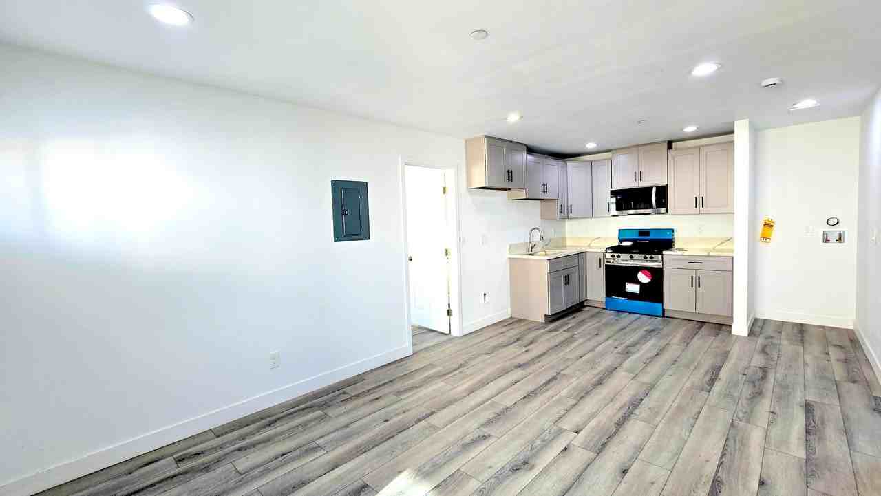 7539 Laurel Ave Fontana Ca #2 - Photo 6 of 14