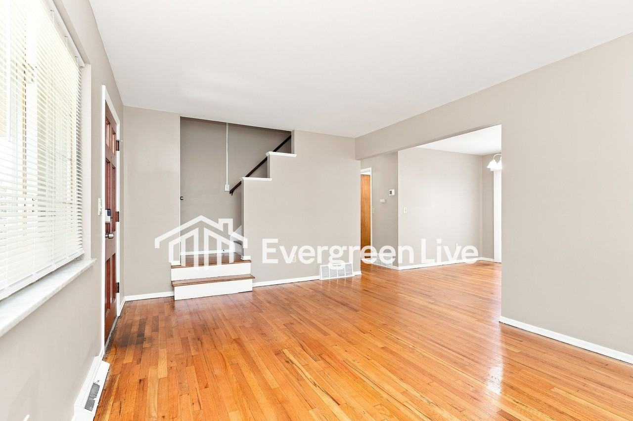 3105 Libra Ln - Photo 4 of 15