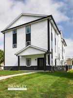 featured image of 422 E Cottage Grove Ave