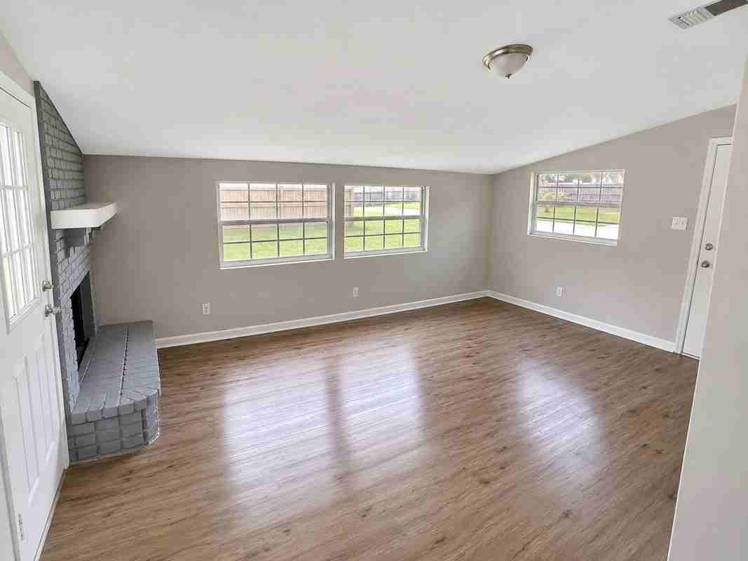 7528 Quitina Dr - Photo 3 of 16