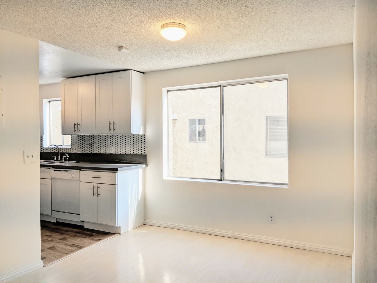 444 S Garfield Ave #B - Photo 3 of 22