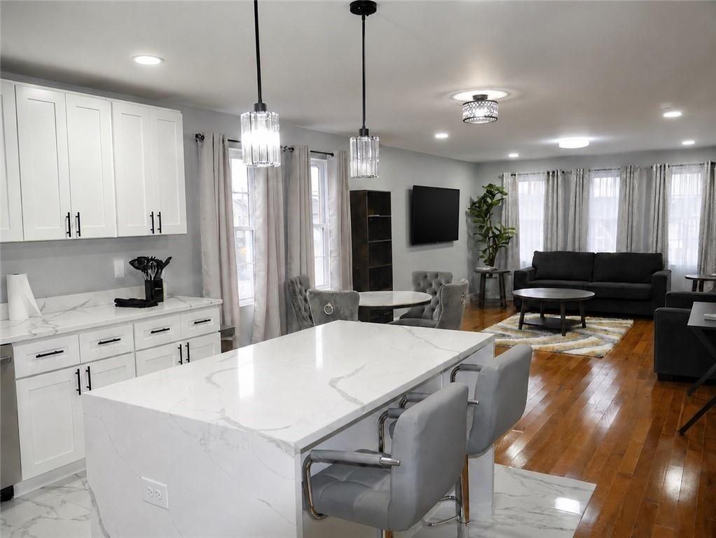 24 Hymer St ##2 - Photo 2 of 12