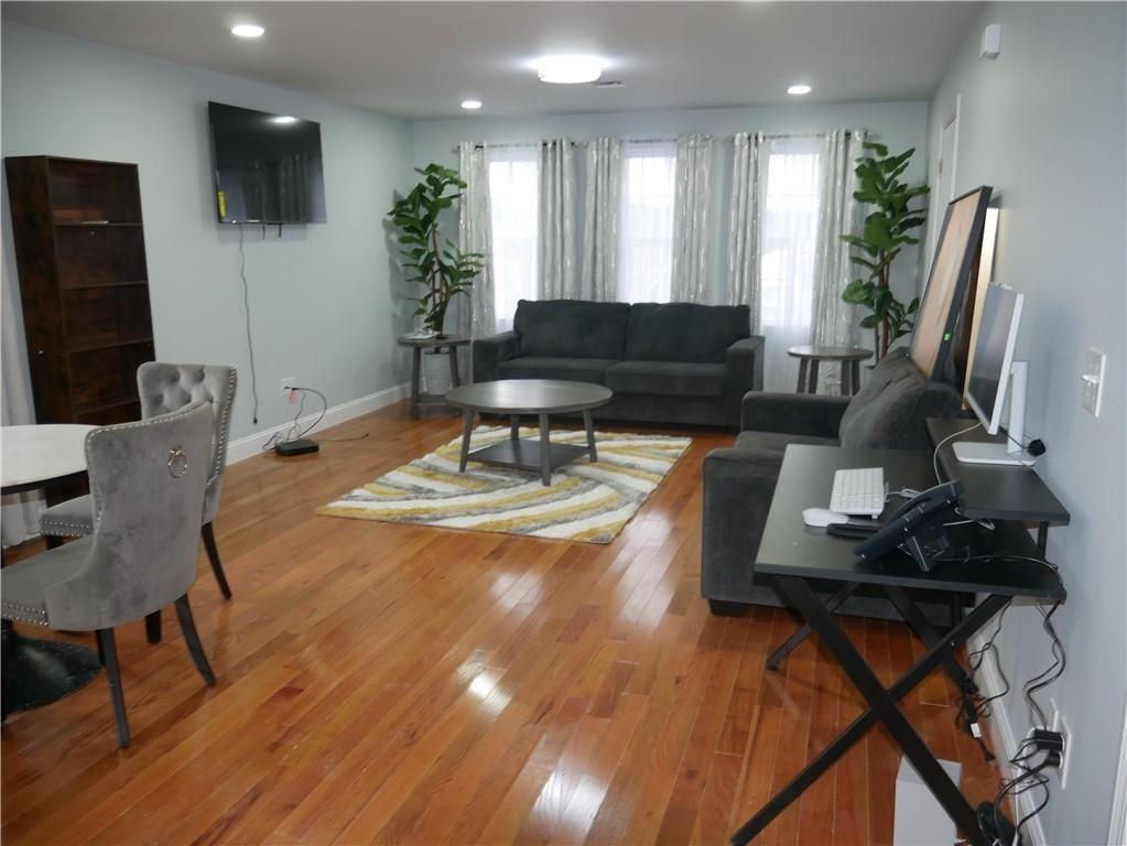 24 Hymer St ##2 - Photo 4 of 12