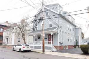 featured image of 33 3rd St ##3