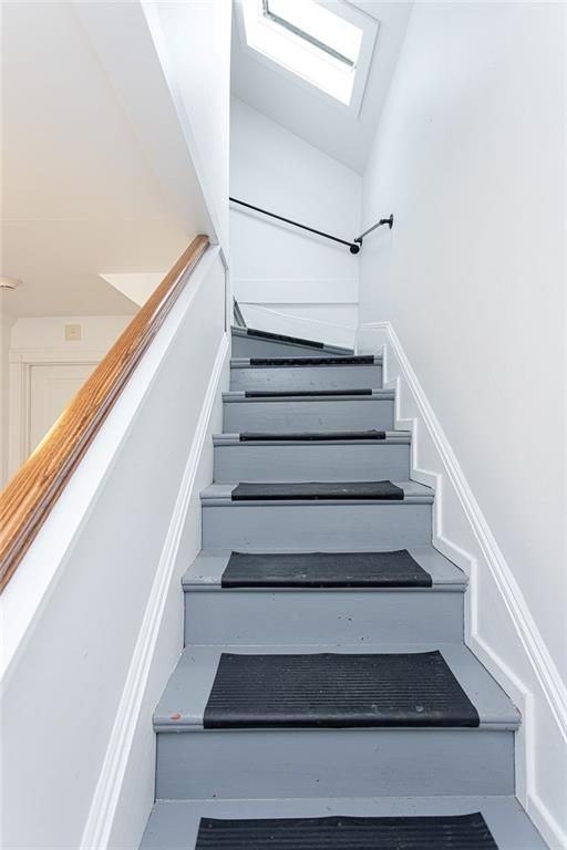 33 3rd St ##3 - Photo 5 of 17