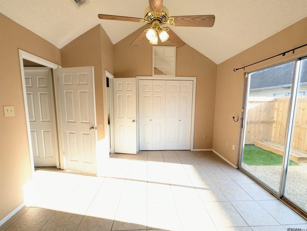 402 Lee Dr ##3c - Photo 3 of 10