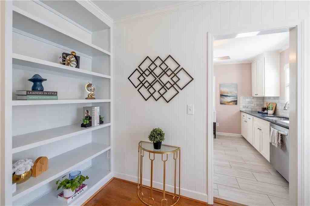 223 Kathryn Ave - Photo 7 of 23
