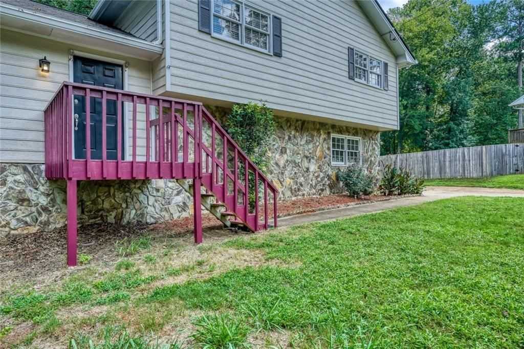 1456 Scholar Dr - Photo 2 of 28