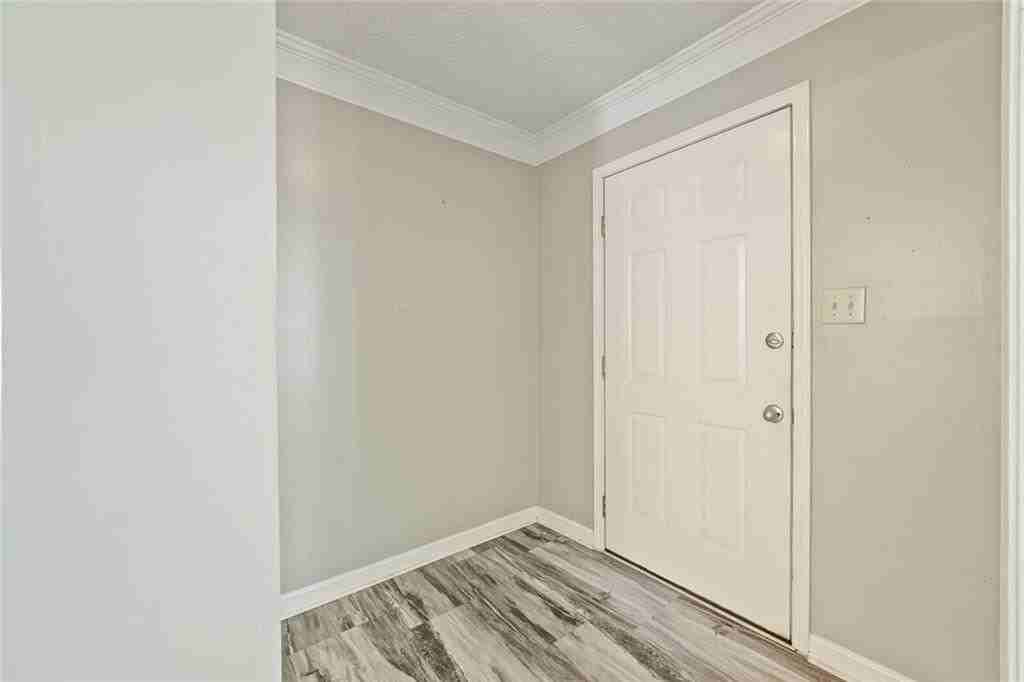 1456 Scholar Dr - Photo 4 of 28