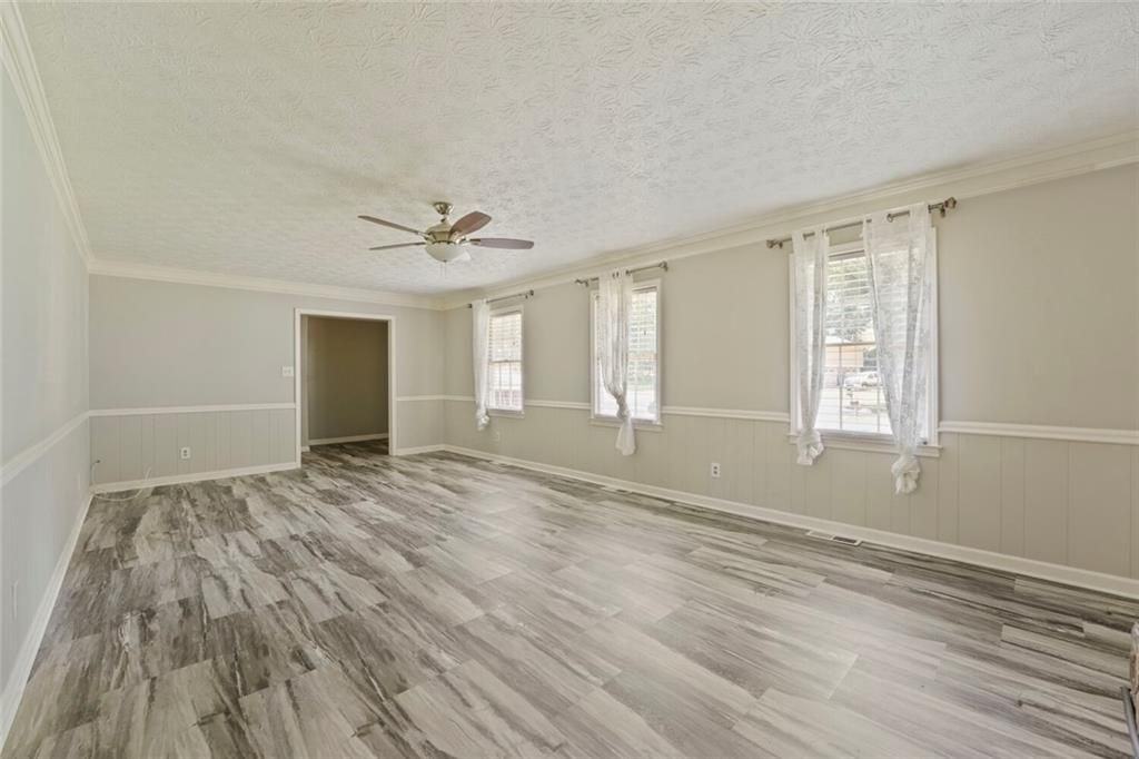 1456 Scholar Dr - Photo 6 of 28