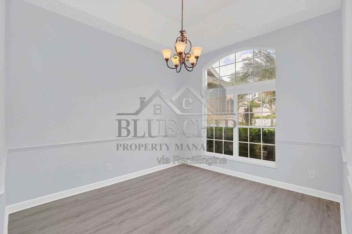 10074 Iverson Dr - Photo 6 of 10