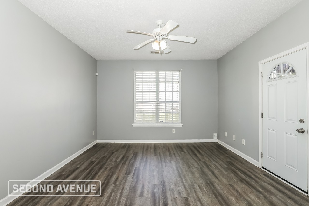 2398 Brianna Dr - Photo 3 of 18