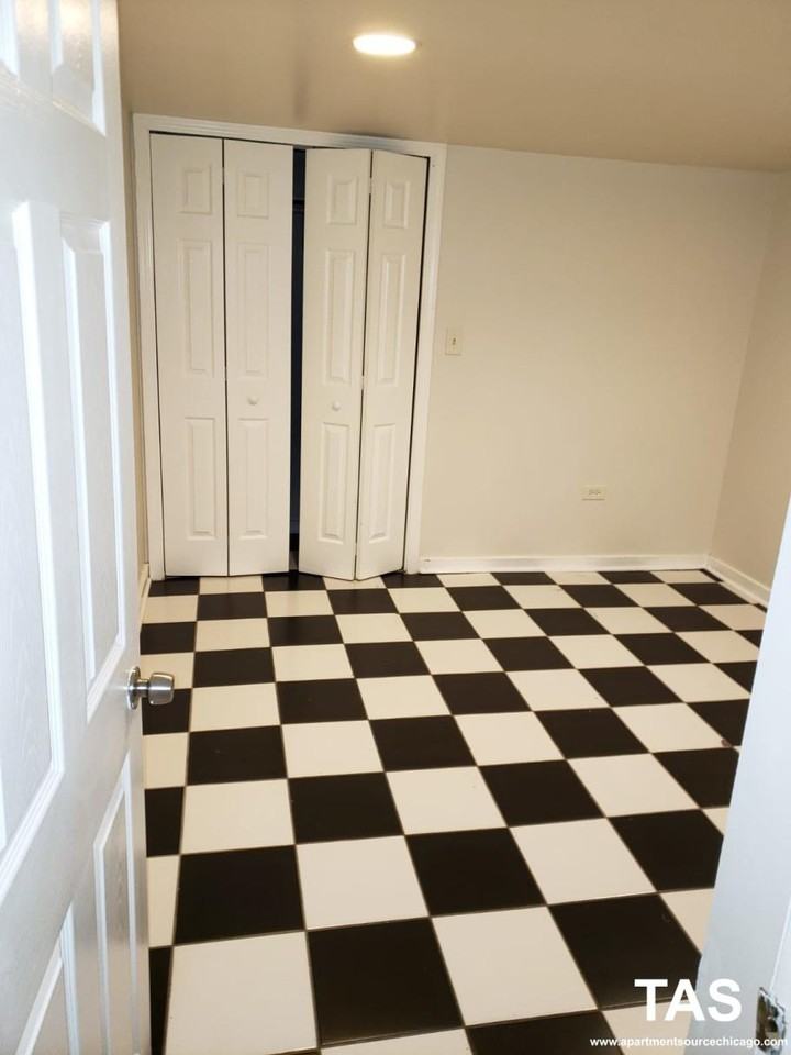 2230 N Lockwood Ave #GDN - Photo 4 of 9