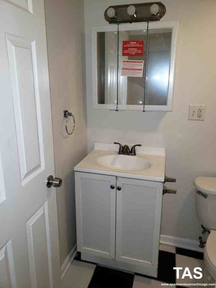2230 N Lockwood Ave #GDN - Photo 6 of 9