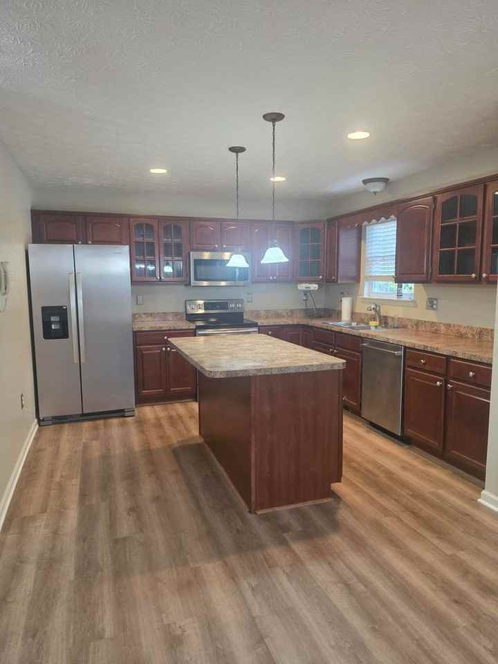 2066 Honeysuckle Ln - Photo 7 of 17
