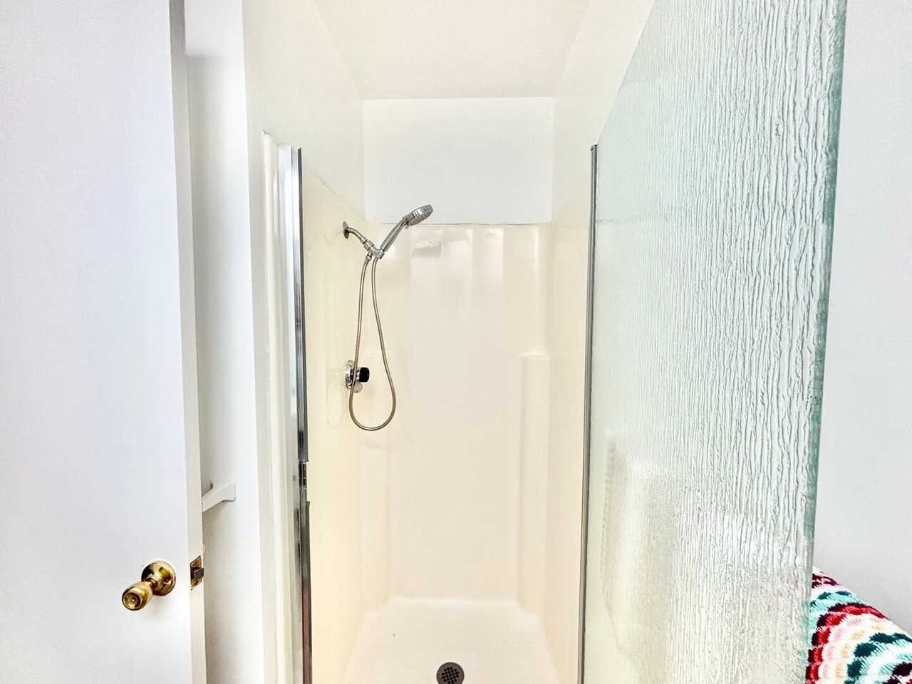 550 Ebbtide Cir - Photo 3 of 25