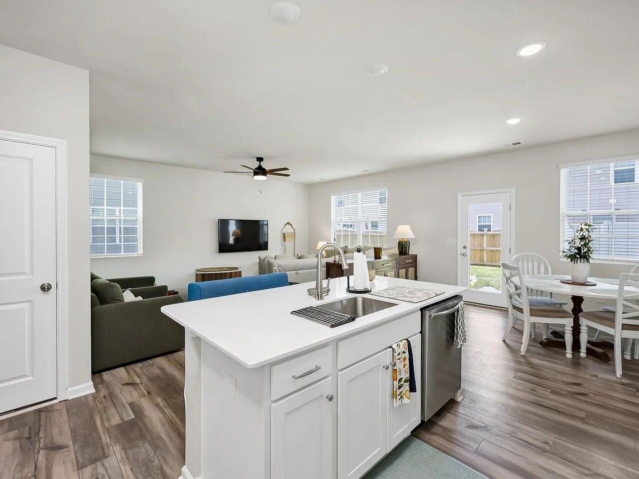 146 Stock Rd - Photo 4 of 20