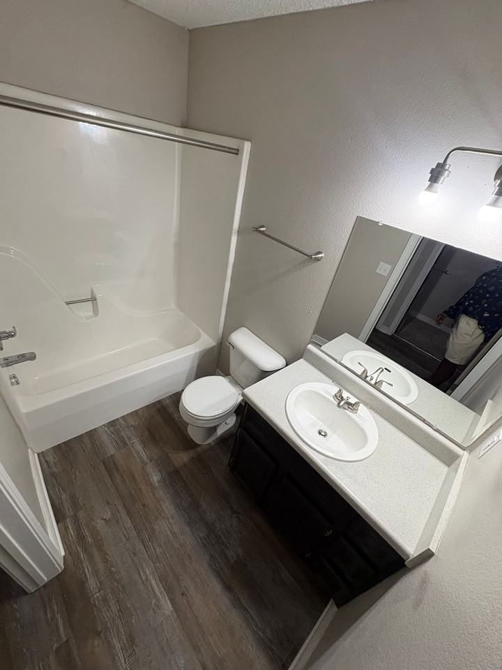 Addison Place Apartments - Photo 4 of 33
