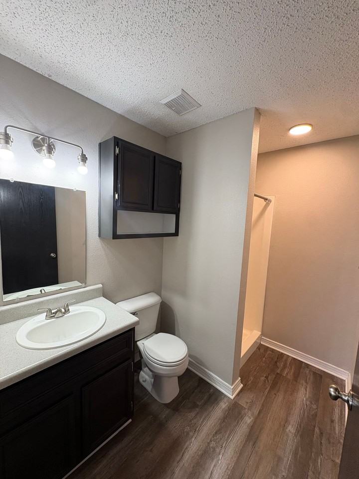 Addison Place Apartments - Photo 5 of 33