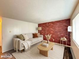featured image of 208 N 6th St