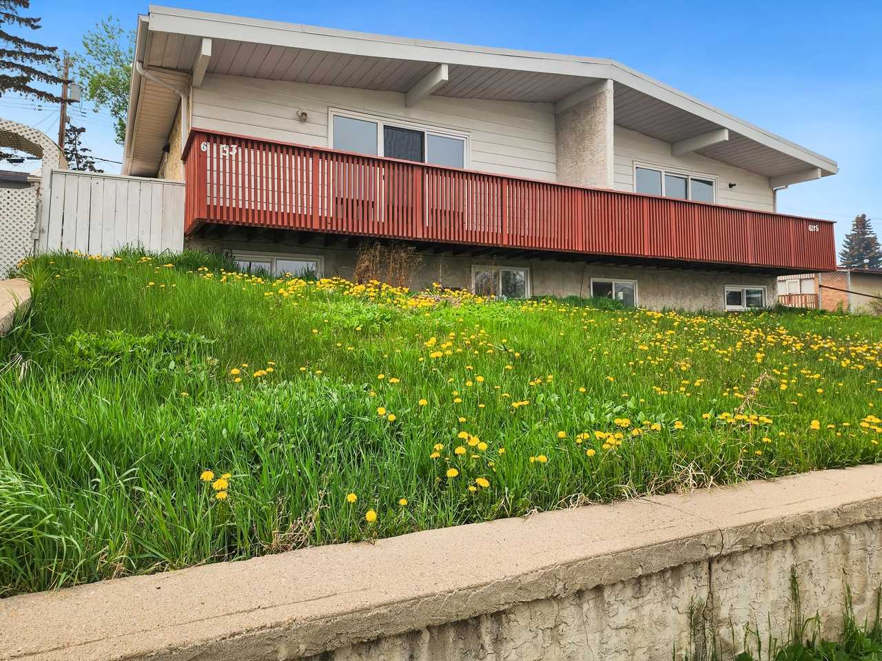 6335 4 Street NorthwestUpper Unit - Photo 2 of 11