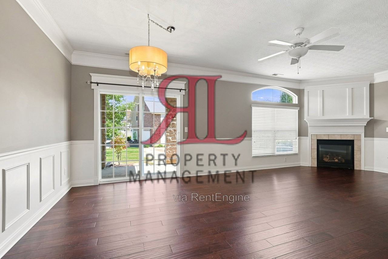 5038 Calais Dr #1 - Photo 3 of 16