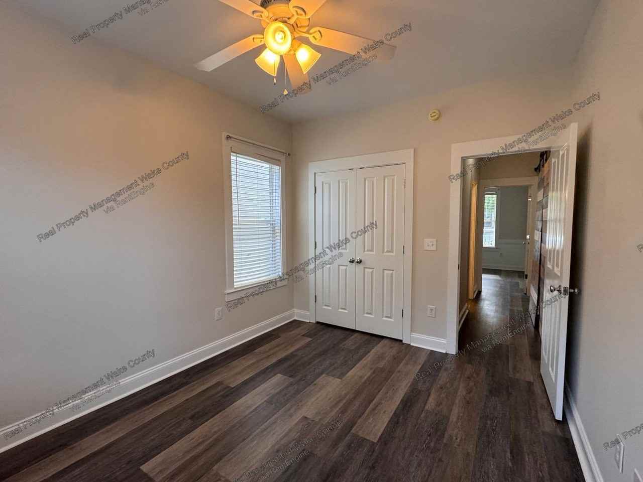 10908 Connally Ln - Photo 5 of 46