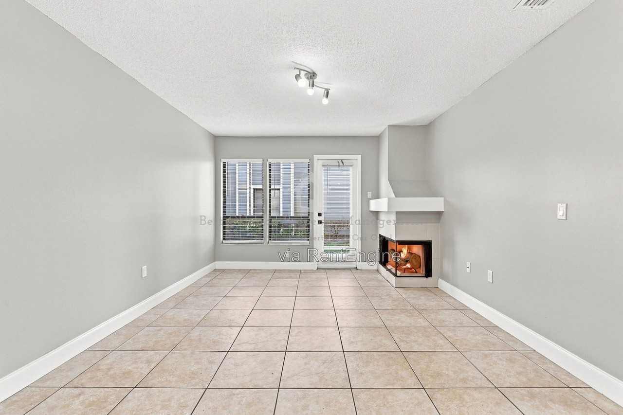 9430 Torrington Ave #1 - Photo 6 of 29