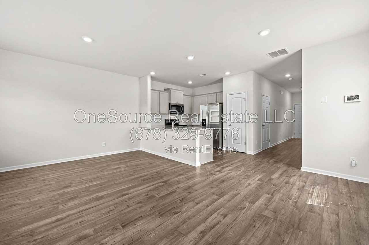 2366 Haran Dr - Photo 7 of 27
