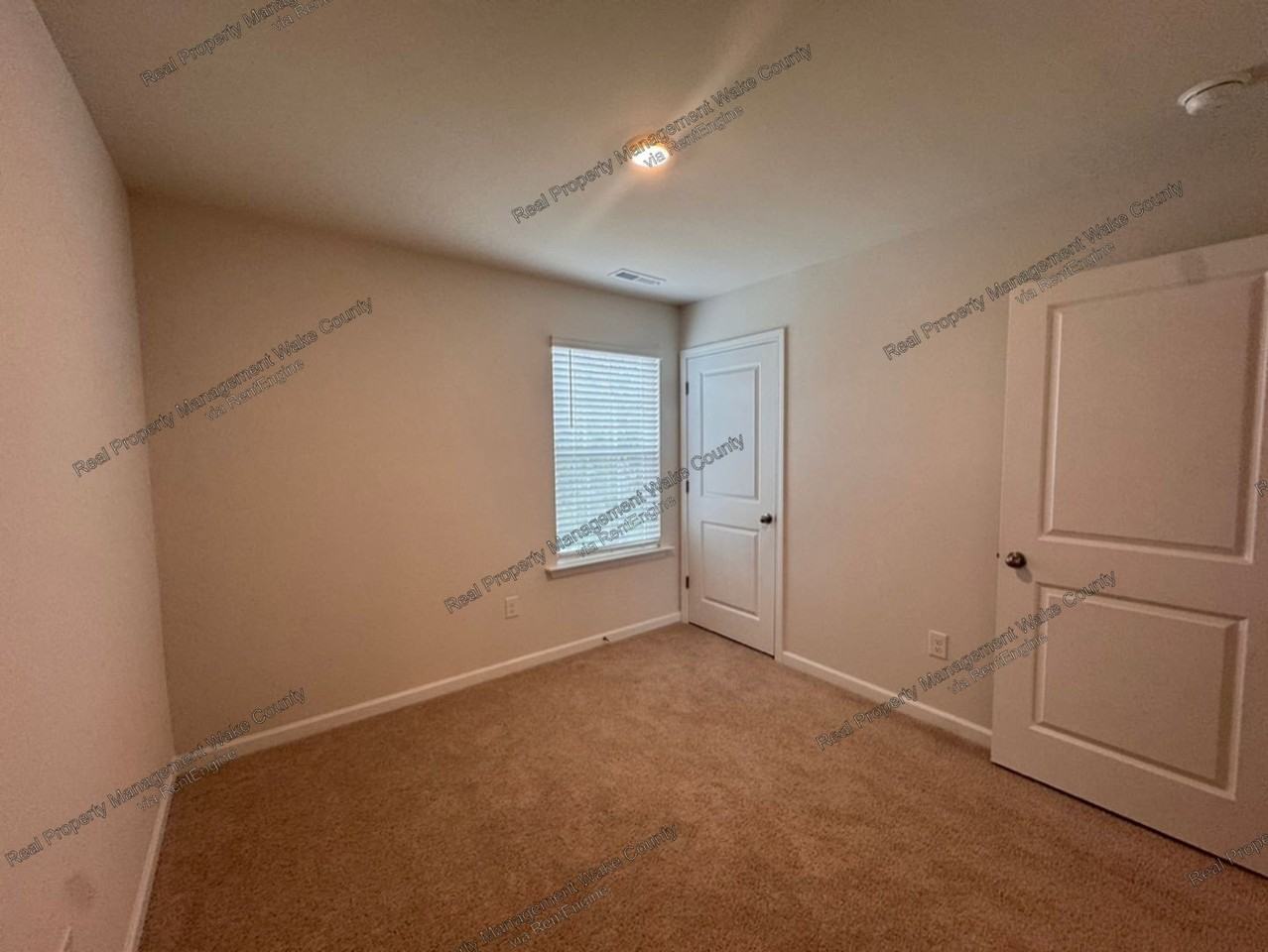 131 River Bank Rd - Photo 4 of 29